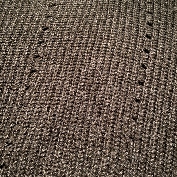 Black sweater - Picture 2 of 5